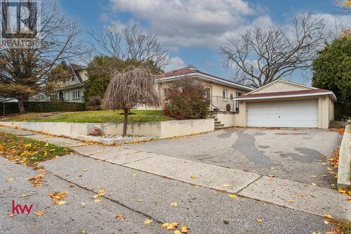 94 Belmont Avenue E, Kitchener, ON - Outdoor