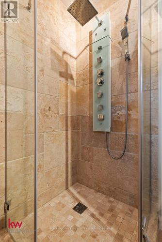 94 Belmont Avenue E, Kitchener, ON - Indoor Photo Showing Bathroom