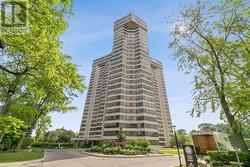 2310 - 1300 BLOOR STREET  Mississauga, ON L4Y 3Z2