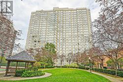 1805 - 55 ELM DRIVE W  Mississauga, ON L5B 3Z3