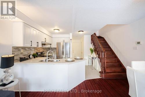 5410 Sweetgrass Gate, Mississauga, ON - Indoor Photo Showing Kitchen With Double Sink