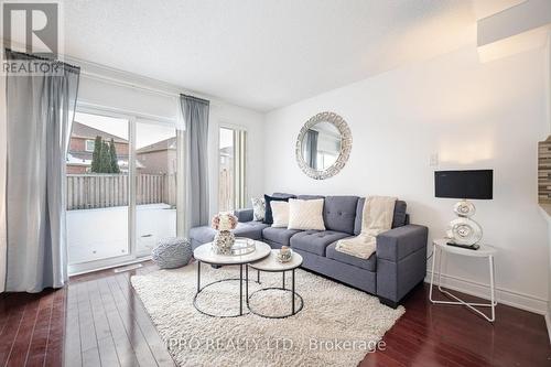 5410 Sweetgrass Gate, Mississauga, ON - Indoor Photo Showing Living Room