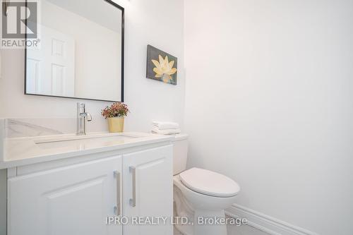 5410 Sweetgrass Gate, Mississauga, ON - Indoor Photo Showing Bathroom