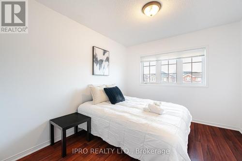 5410 Sweetgrass Gate, Mississauga, ON - Indoor Photo Showing Bedroom