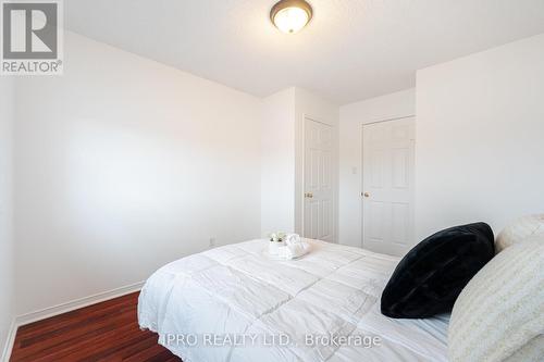 5410 Sweetgrass Gate, Mississauga, ON - Indoor Photo Showing Bedroom