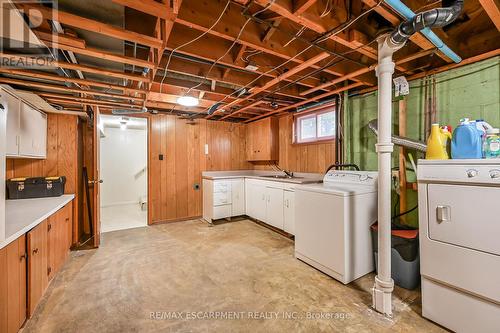 297 East 36Th Street, Hamilton, ON - Indoor Photo Showing Laundry Room