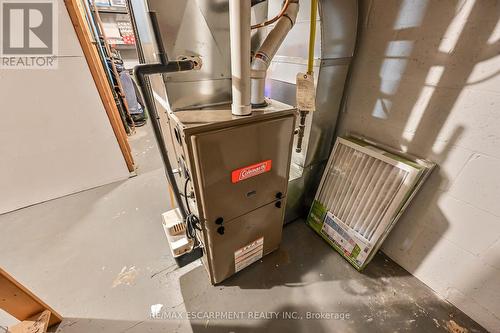 297 East 36Th Street, Hamilton, ON - Indoor Photo Showing Basement