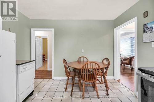 297 East 36Th Street, Hamilton, ON - Indoor Photo Showing Dining Room