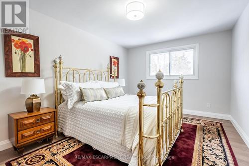 30 Donlea Drive, Hamilton, ON - Indoor Photo Showing Bedroom