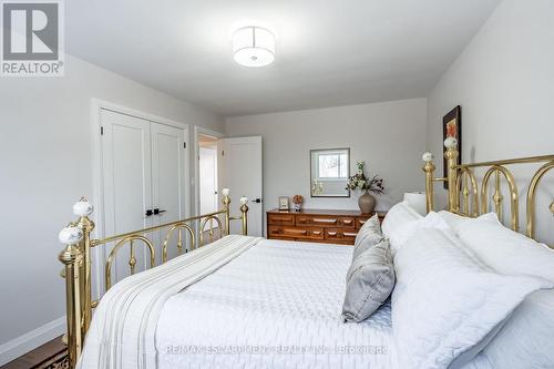 30 Donlea Drive, Hamilton, ON - Indoor Photo Showing Bedroom