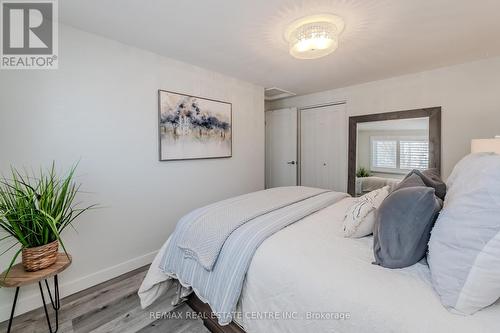 387 Cyrus Street, Cambridge, ON - Indoor Photo Showing Bedroom