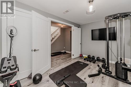 387 Cyrus Street, Cambridge, ON - Indoor Photo Showing Gym Room