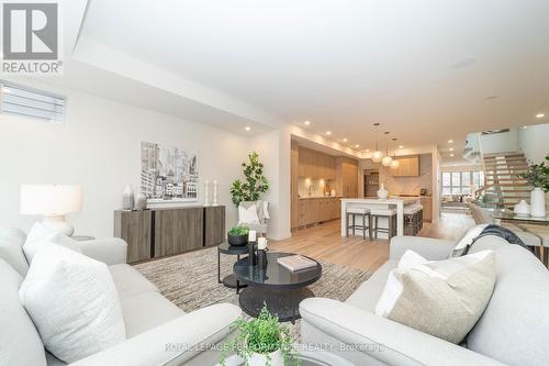 424 Avondale Avenue, Ottawa, ON - Indoor Photo Showing Living Room