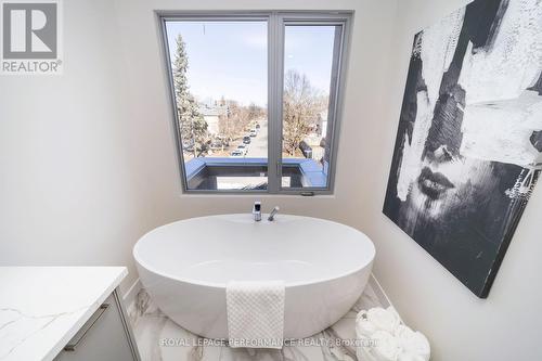 424 Avondale Avenue, Ottawa, ON - Indoor Photo Showing Bathroom