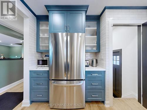 62 Montrose Avenue, Hamilton, ON - Indoor Photo Showing Kitchen