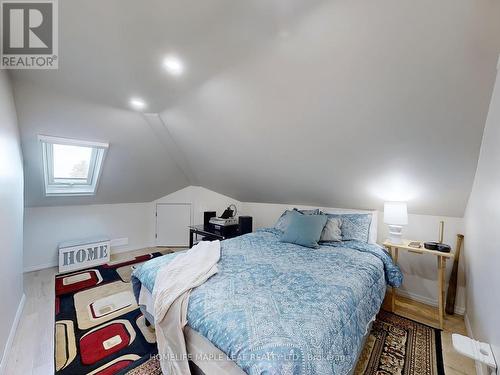 62 Montrose Avenue, Hamilton, ON - Indoor Photo Showing Bedroom