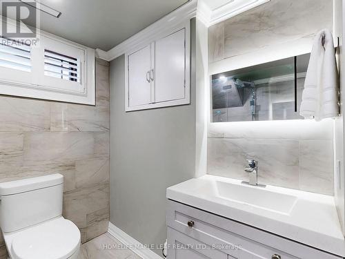 62 Montrose Avenue, Hamilton, ON - Indoor Photo Showing Bathroom