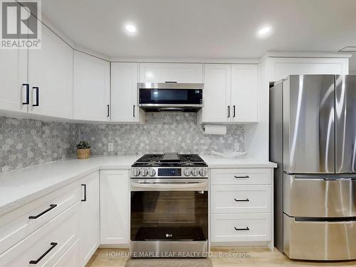 62 Montrose Avenue, Hamilton, ON - Indoor Photo Showing Kitchen With Upgraded Kitchen