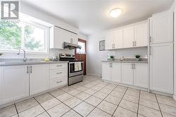 526 GLEN FORREST Boulevard Unit# B  Waterloo, ON N2L 4J1