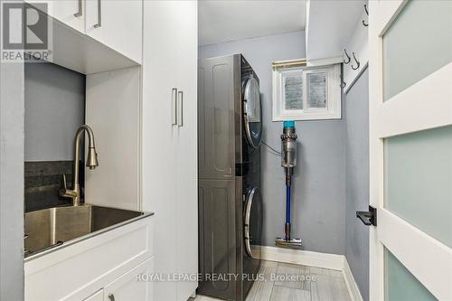 150 Clansman Trail, Mississauga, ON - Indoor Photo Showing Bathroom