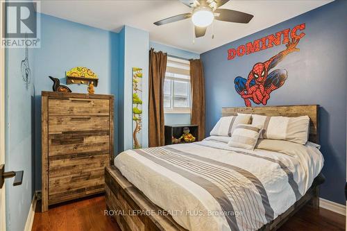 150 Clansman Trail, Mississauga, ON - Indoor Photo Showing Bedroom