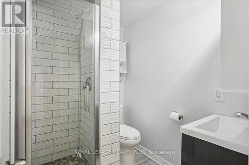 150 Clansman Trail, Mississauga, ON -  Photo Showing Laundry Room