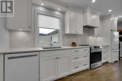 184 Harley Street, London, ON - Indoor Photo Showing Kitchen With Upgraded Kitchen