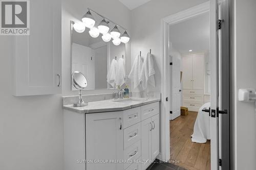 184 Harley Street, London, ON - Indoor Photo Showing Bathroom