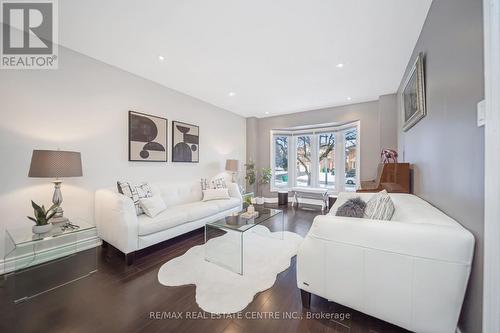 3545 Marmac Crescent, Mississauga, ON - Indoor Photo Showing Living Room