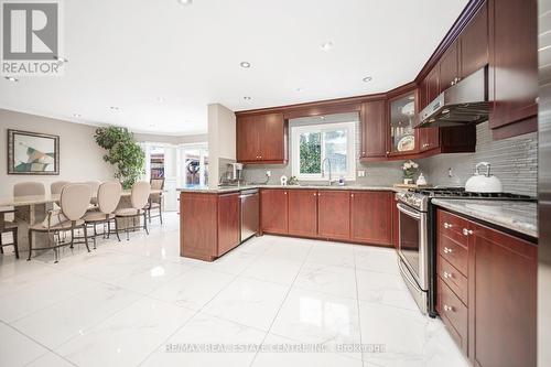 3545 Marmac Crescent, Mississauga, ON - Indoor Photo Showing Kitchen With Double Sink