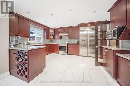 3545 Marmac Crescent, Mississauga, ON - Indoor Photo Showing Kitchen