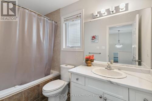 691 Clearwater Crescent, London, ON - Indoor Photo Showing Bathroom