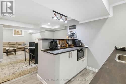 691 Clearwater Crescent, London, ON - Indoor Photo Showing Kitchen