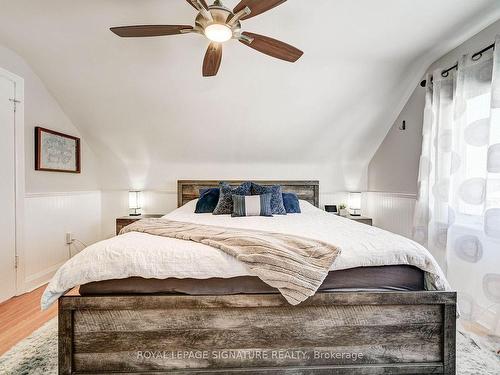 273 East 37Th St, Hamilton, ON - Indoor Photo Showing Bedroom