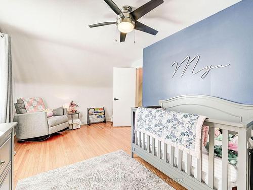 273 East 37Th St, Hamilton, ON - Indoor Photo Showing Bedroom