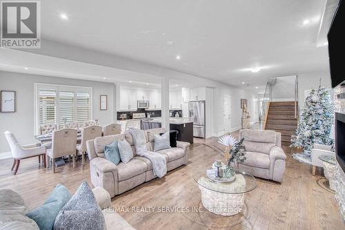 958 Beach Boulevard, Hamilton, ON - Indoor Photo Showing Living Room With Fireplace