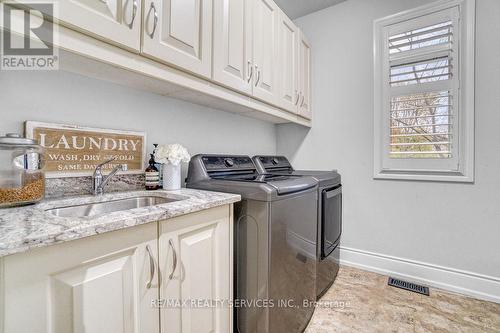 958 Beach Boulevard, Hamilton, ON - Indoor Photo Showing Laundry Room