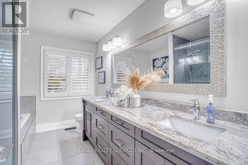 958 Beach Boulevard, Hamilton, ON - Indoor Photo Showing Bathroom