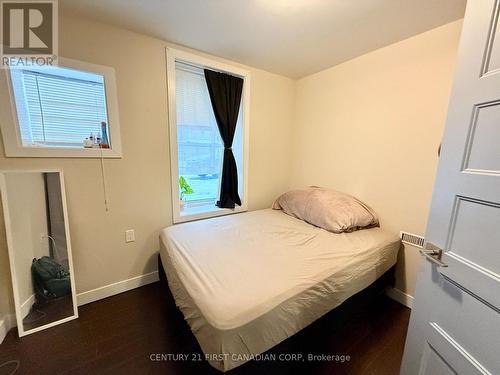 289 Oxford Street, London, ON - Indoor Photo Showing Bedroom