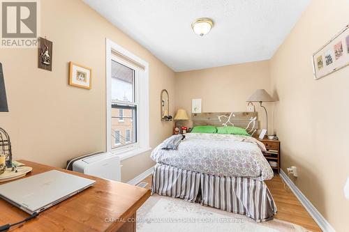 4 Eccles Street, Ottawa, ON - Indoor Photo Showing Bedroom