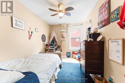 4 Eccles Street, Ottawa, ON - Indoor Photo Showing Bedroom