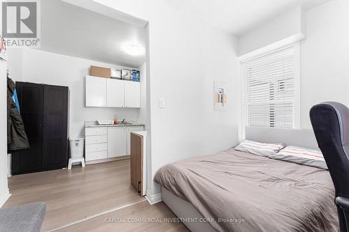 4 Eccles Street, Ottawa, ON - Indoor Photo Showing Bedroom