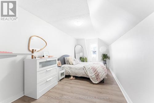 4 Eccles Street, Ottawa, ON - Indoor Photo Showing Bedroom