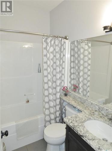 103 Pringle Crescent, Saskatoon, SK - Indoor Photo Showing Bathroom