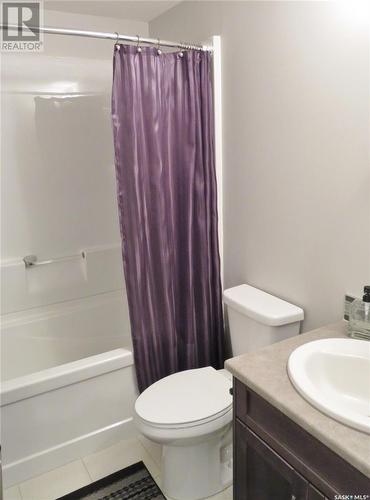 103 Pringle Crescent, Saskatoon, SK - Indoor Photo Showing Bathroom