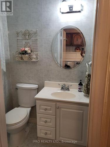 4239 Rockwood Road, Mississauga, ON - Indoor Photo Showing Bathroom