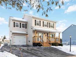 198 Stanfield Avenue  Dartmouth, NS B2X 0A2