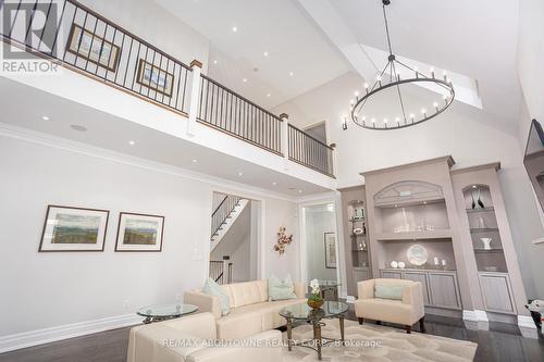 4179 Lakeshore Road, Burlington, ON - Indoor Photo Showing Living Room