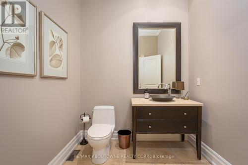 4179 Lakeshore Road, Burlington, ON - Indoor Photo Showing Bathroom