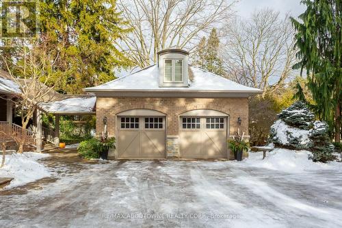 4179 Lakeshore Road, Burlington, ON - Outdoor